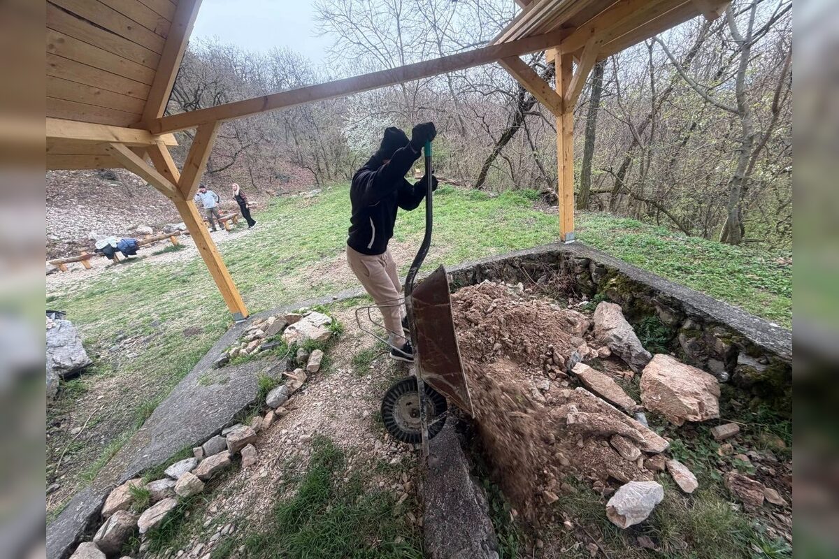 FOTO: Lokalita Malá Skalka v Zoborských vrchoch prechádza revitalizáciou, foto 9