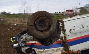 Vodič takto pristál po páde z mosta, nafúkal totiž 1,5 promile 