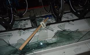 Chytený priamo pri čine:Muž kradol v obchode s bicyklami, ujsť sa mu vďaka zásahu polície nepodarilo