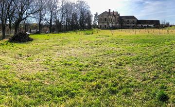 FOTO: Kaštieľ na predaj v Hruboňove