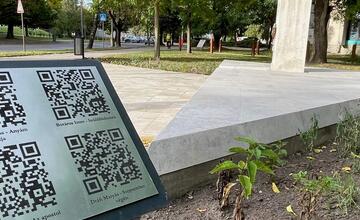 FOTO: Obnovený park Sándora Petőfiho v Komárne