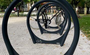 FOTO: Obnovený park Sándora Petőfiho v Komárne