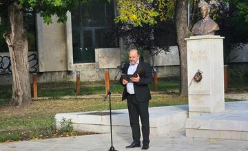 FOTO: Obnovený park Sándora Petőfiho v Komárne