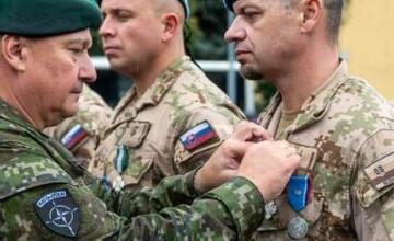 FOTO: Slávnostné privítanie vojakov a vojačiek zo zahraničných misií v Leviciach