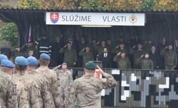 FOTO: Slávnostné privítanie vojakov a vojačiek zo zahraničných misií v Leviciach