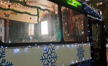 FOTO: Vianočný autobus v Topoľčanoch