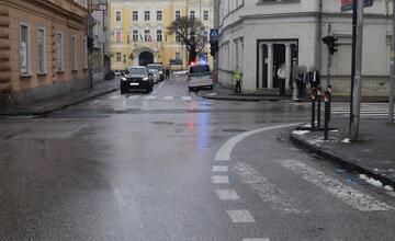 FOTO: Dopravná nehoda v Nitre, šofér ušiel