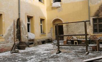 FOTO: Pevnosť Komárno sa objavila v novej show Čas nádejí