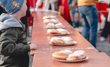FOTO: Súaž v jedení šišiek vyhrala Paula z Jelenca