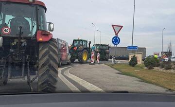 FOTO: Protest farmárov v Nitrianskom kraji