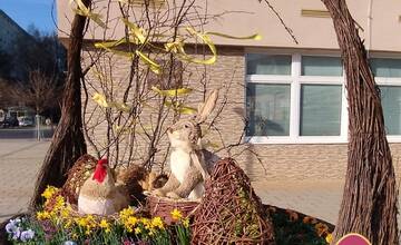 FOTO: Veľkonočná výzdoba v obciach a mestách Nitrianskeho kraja