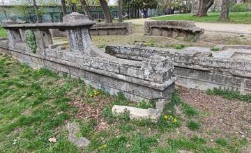 FOTO: Kaštieľ Tovarníky je na predaj. Stačí sa dohodnúť na cene a môžete si žiť ako kráľ