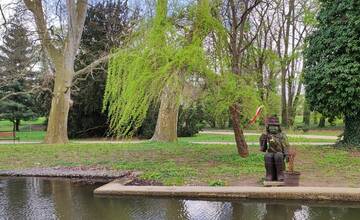 FOTO: Kaštieľ Tovarníky je na predaj. Stačí sa dohodnúť na cene a môžete si žiť ako kráľ