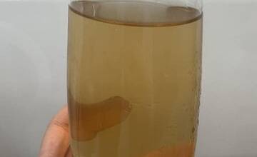 FOTO: V Nitre majú problémy s vodou, zmenila farbu na žltú