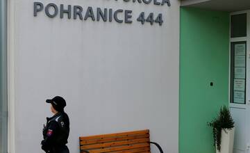 FOTO: Policajti v Nitrianskom kraji dohliadali na bezpečnosť detí pri návrate do škôl