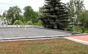 FOTO: Fakulta záhradníctva a krajinného inžinierstva SPU v Nitre má zelenú strechu