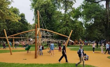 FOTO: Obľúbený Starý park na Sihoti oficiálne otvoril svoje brány verejnosti