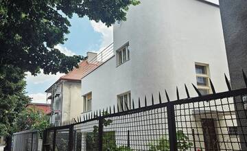 FOTO: Ikonická Vila K v Nitre opäť otvorila svoje brány. Takto vyzerá po obnove