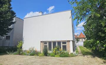 FOTO: Ikonická Vila K v Nitre opäť otvorila svoje brány. Takto vyzerá po obnove