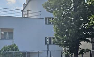 FOTO: Ikonická Vila K v Nitre opäť otvorila svoje brány. Takto vyzerá po obnove