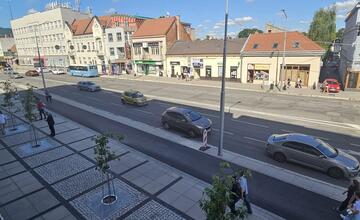 FOTO: Zrevitalizovaný priestor pred starým Priorom v Nitre slávnostne odovzdali. Takto to tam vyzerá