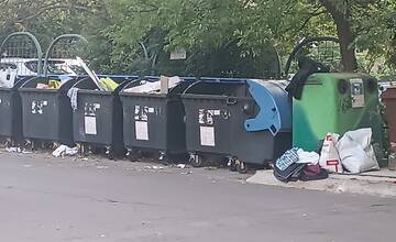 FOTO: Obyvateľov nitrianskej Klokočiny hnevá neporiadok v uliciach a okolo kontajnerov