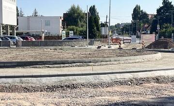 FOTO: Výstavba nového kruhového objazdu v Šali už pokročila