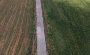 FOTO: Takto vyzerá rozostavá cesta I/51 medzi Golianovom a Vrábľami