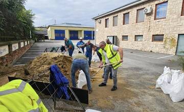 FOTO: Tretí stupeň povodňovej aktivity na Dunaji: Ako to momentálne vyzerá v Komárne?