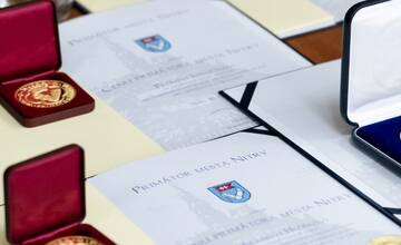 FOTO: Primátor Nitry ocenil 5 významných osobností mesta, na radnici im odovzdal ocenenia