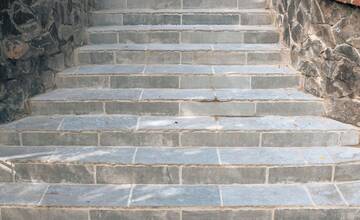 FOTO: Rázcestie na Nitriansky hrad prešlo rekonštrukciou