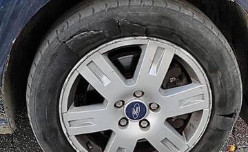 FOTO: Opitý vodič z Nitry unikal polícii a ohrozoval ostatné autá, chodcov aj cyklistov