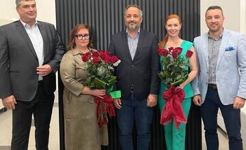 FOTO: Decodom otvoril v rodných Topoľčanoch novú a modernú predajňu