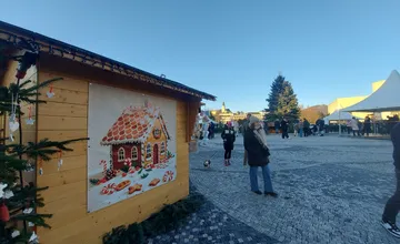 FOTO: Vianočné mestečko v Nitre je už otvorené. Takto to tam vyzerá cez deň