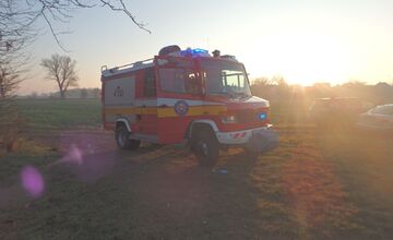 FOTO: Zo zamrznutého rybníka v Šarovciach vytiahli telo nezvestného mladíka