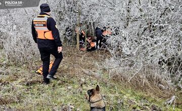 FOTO: Pátracia akcia po Viliamovi zo Šalgoviec mala šťastný koniec, hľadali ho desiatky ľudí 