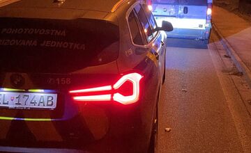 FOTO: Opitý vodič zdemoloval v Nových Zámkoch ďalšie autá