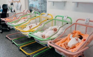 FOTO: Levická nemocnica minulý rok privítala 1065 detí, zmodernizovala priestory a vytvorila seminár