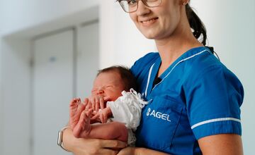 FOTO: Levická nemocnica minulý rok privítala 1065 detí, zmodernizovala priestory a vytvorila seminár