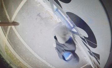 FOTO: Mladíci vykrádali v Nitre boxy na balíky, dlho sa však z lupu netešili 