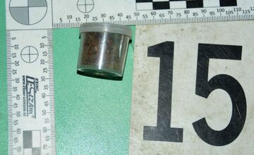 FOTO: Policajti z Levíc pri domovej prehliadke objavili drogy