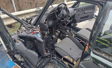 FOTO: Hrozivá nehoda pri obci Kuzmice. Z áut ostala iba kopa šrotu 