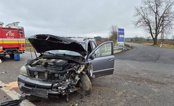 FOTO: Nehoda dvoch áut pri Leviciach 12. 3. 2025