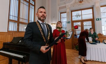 FOTO: Nitriansky samosprávny kraj ocenil najlepších stredoškolských pedagógov