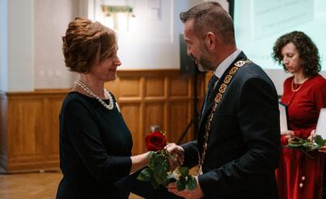 FOTO: Nitriansky samosprávny kraj ocenil najlepších stredoškolských pedagógov