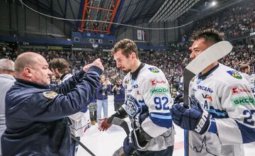 FOTO: Ministra Rudolfa Huliaka vypískala celá Steel Aréna