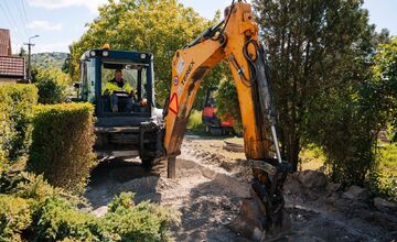 FOTO: V Dražovciach sa jazdilo ako po tankodrome: Mesto konečne zasiahlo a investovalo do opráv viac ako 160-tisíc eur