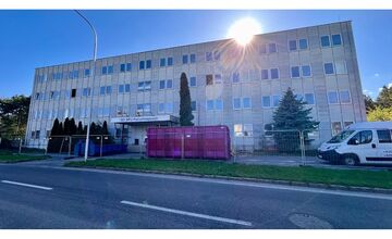 FOTO: Internát Poľnohospodár SPU Nitra Chrenová - búracie práce