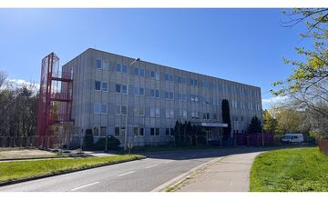 FOTO: Internát Poľnohospodár SPU Nitra Chrenová - búracie práce