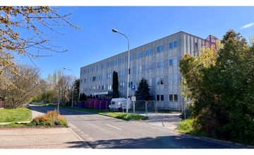 FOTO: Internát Poľnohospodár SPU Nitra Chrenová - búracie práce